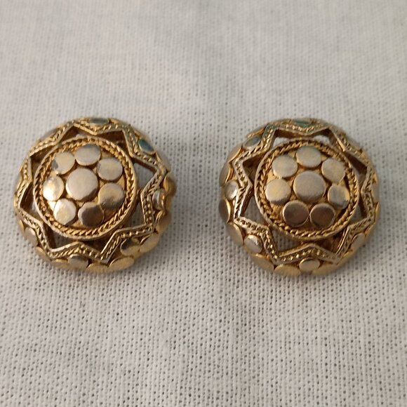 ❤️OSCAR DE LA RENTA Gold Tone Dotted Clip Earrings - Picture 1 of 5